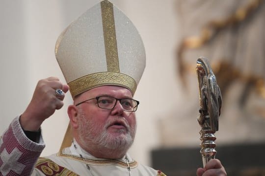 "Wir sind erschrocken und tief erschüttert über das, was möglich war im Volk Gottes, durch Priester, die den Auftrag des Evangeliums hatten, Menschen aufzurichten", sagt der Erzbischof von München und Freising und Vorsitzender der Deutschen Bischofskonferenz.