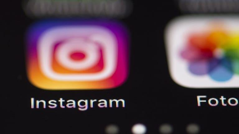 Das Instagram-Logo auf einem Display: Das soziale Netzwerk hat mehr als eine Milliarde Nutzer und wird für Facebook immer wichtiger als Erlösquelle.