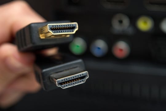 HDMI-Kabel mit dem Zertifikat "HDMI Premium" eignen sich besonders gut für die Übertragung hochauflösender Videos.