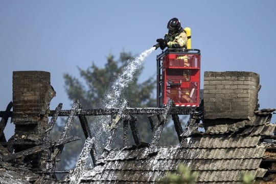 Nach dem Löschen eines Brandes kommt meist die Bestandaufnahme der Schäden. Nach dem Löschen eines Brandes kommt meist die Bestandaufnahme der Schäden.