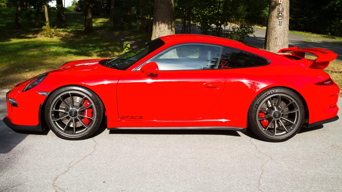Porsche 911 GT3: Mit so einem Modell raste der 34-Jährige über die Autobahn. (Symbolfoto)