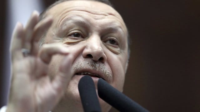 Der türkische Staatspräsident Recep Tayyip Erdogan trifft am Donnerstag zu einem Staatsbesuch in Berlin ein. Der türkische Staatspräsident Recep Tayyip Erdogan trifft am Donnerstag zu einem Staatsbesuch in Berlin ein.