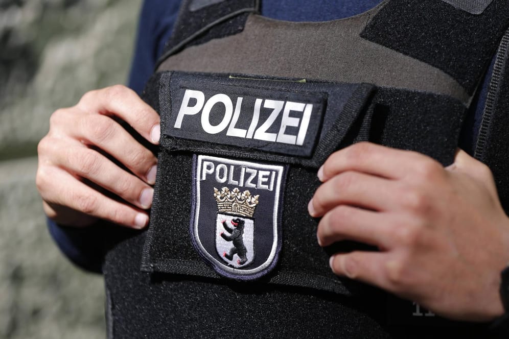 Beamter in Uniform: Ein ranghoher Berliner Polizist soll Informationen an den türkischen Geheimdienst weitergegeben haben.