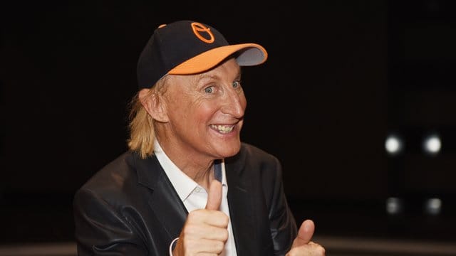 Otto Waalkes wird für seine brillante Comedy, die Millionen begeistert, ausgezeichnet. Otto Waalkes wird für seine brillante Comedy, die Millionen begeistert, ausgezeichnet.