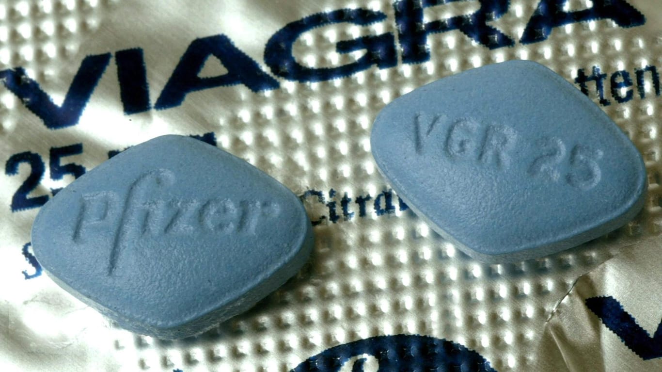 Viagra: Spielen psychische Problem bei Erektionsstörungen die Hauptrolle, hilft die Pille zu 90 Prozent.