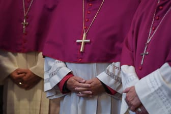 Bischöfe bei der Herbst-Vollversammlung der Deutschen Bischofskonferenz: Die Kirche hat ihre Konsequenzen aus der Missbrauchsstudie vorgestellt.