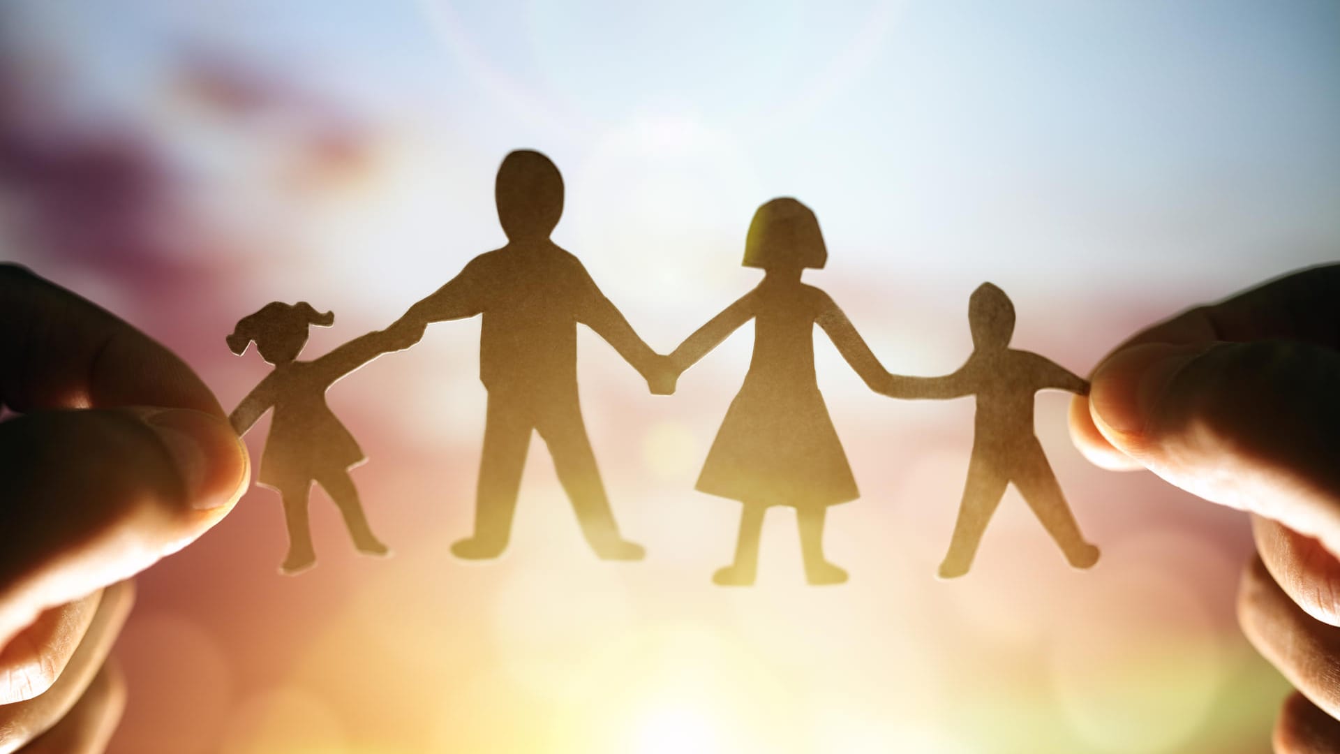 Paar mit Kindern: Das Gesetz zum Ehegattensplitting gibt es seit 1958. Paar mit Kindern: Das Gesetz zum Ehegattensplitting gibt es seit 1958.