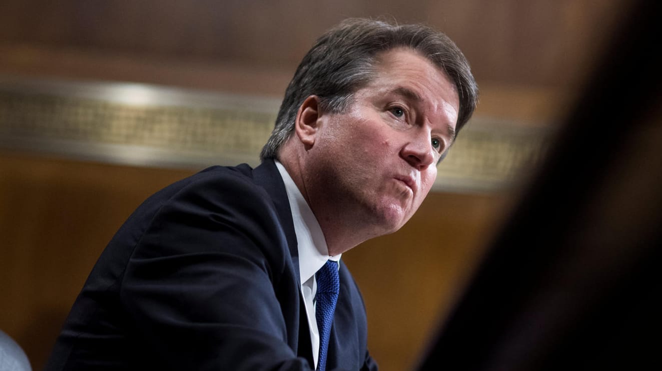 Brett Kavanaugh spricht vor dem Justizausschuss des US-Senats aus.