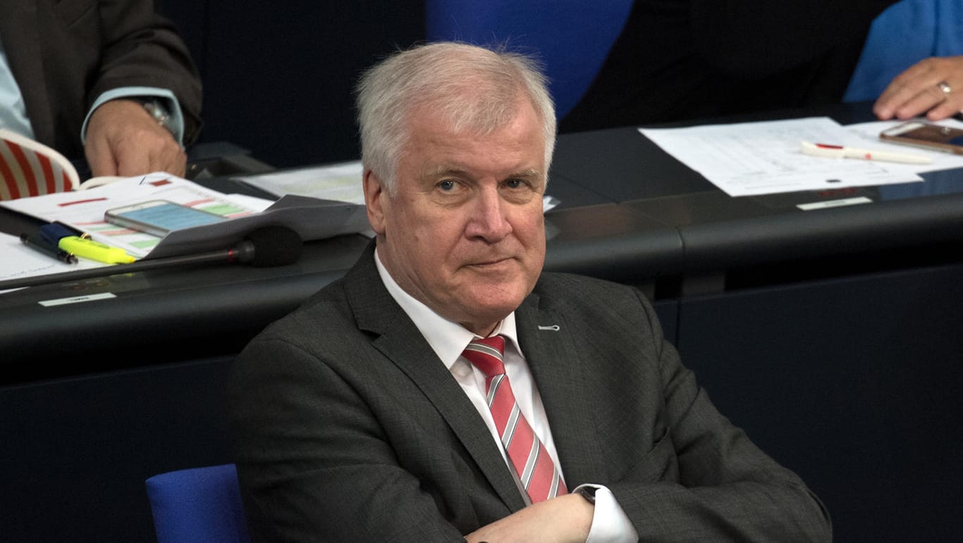 Horst Seehofer im Bundestag: Die Beliebheitswe