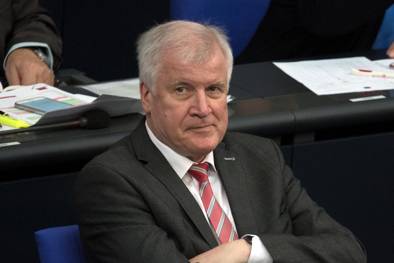 Horst Seehofer im Bundestag: Die Beliebheitswe