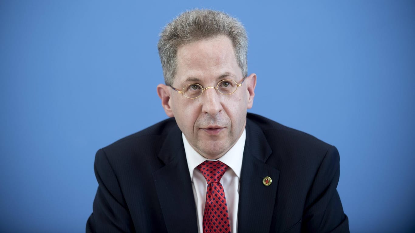 Hans-Georg Maaßen: Der ehemalige Vorsitzende des Verfassungsschutzes kann mit einem höheren Betrag als vorher am Ende des Monats auf seinem Konto rechnen – Grund dafür ist die Ministerialzulage der neuen Stelle.