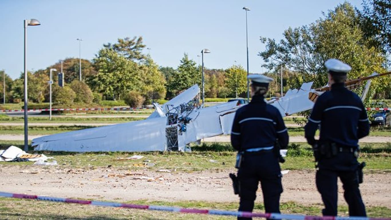 Beim Absturz eines Segelflugzeugs ist der Pilot gestorben.