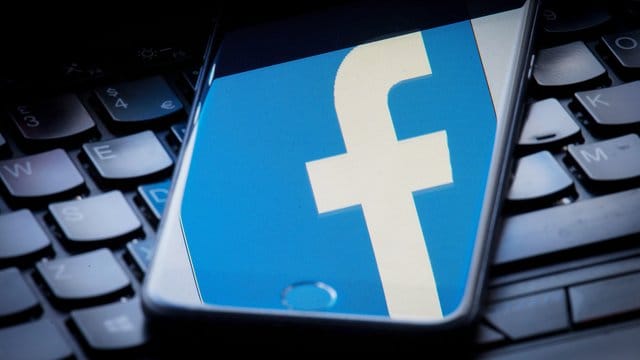 Hacker haben von etwa 50 Millionen Facebook-Konten Profil-Informationen wie Name, Geschlecht und Wohnort abgeschöpft.