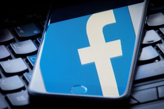 Hacker haben von etwa 50 Millionen Facebook-Konten Profil-Informationen wie Name, Geschlecht und Wohnort abgeschöpft.