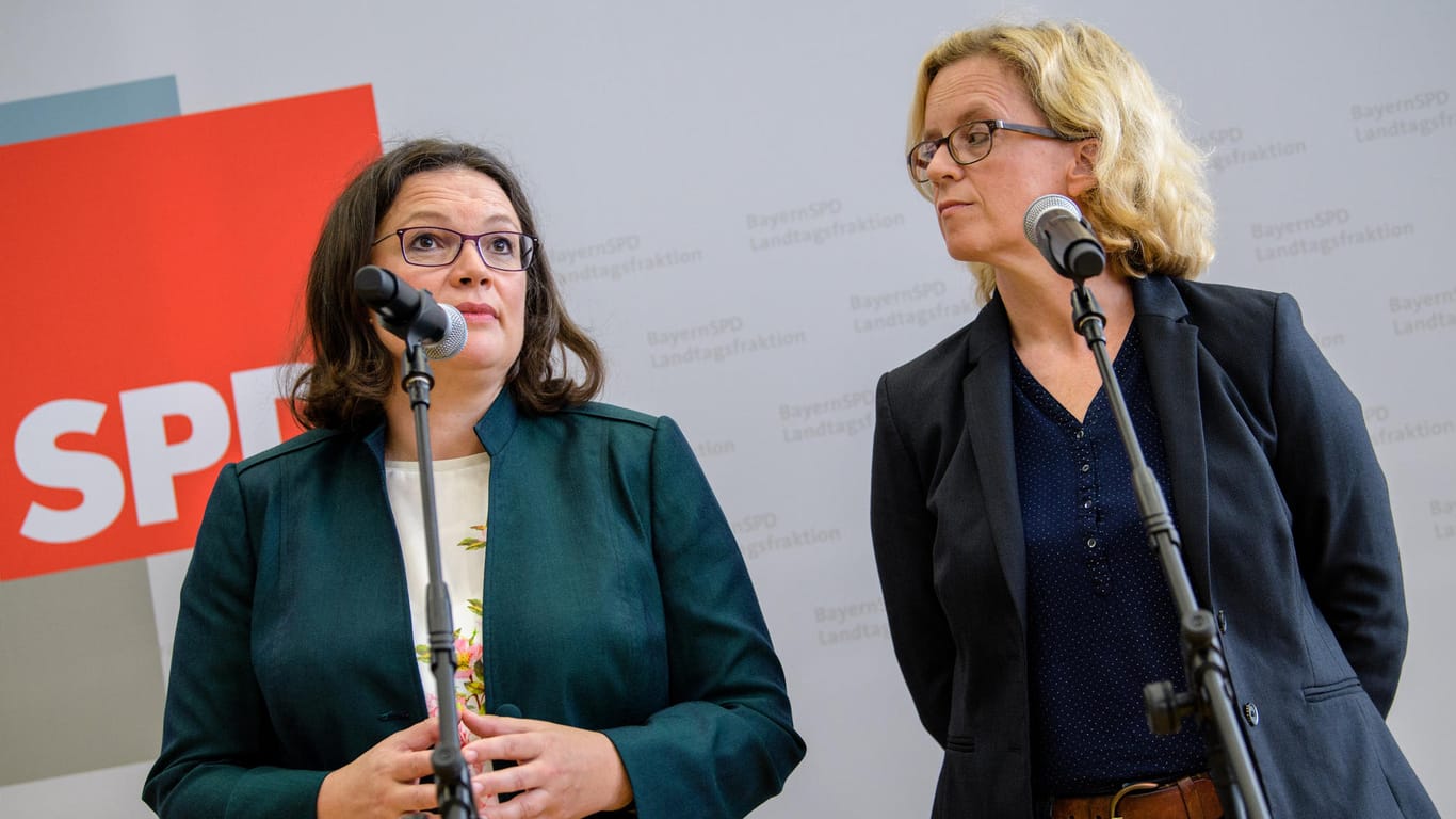 Die SPD-Vorsitzende Andrea Nahles und Natascha Kohnen in München: Auch Kohnens öffentlicher Druck hat dafür gesorgt, dass Nahles noch einmal über den Umgang mit Hans-Georg Maaßen verhandelt hat.