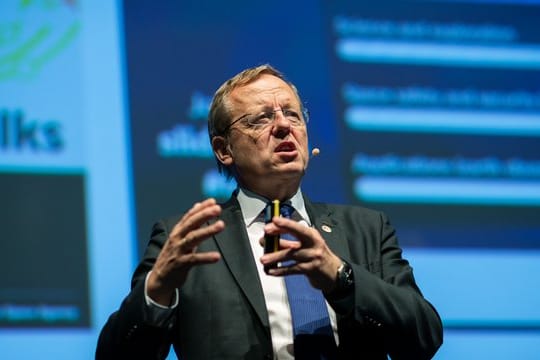 Esa-Chef Wörner spricht beim 69.