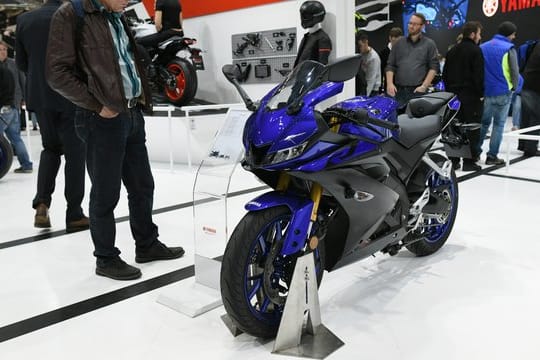 Einstiegsmodell mit dem Aussehen eines Supersportlers: Yamaha hat die neue YZF-R125 auf der Intermot vorgestellt.
