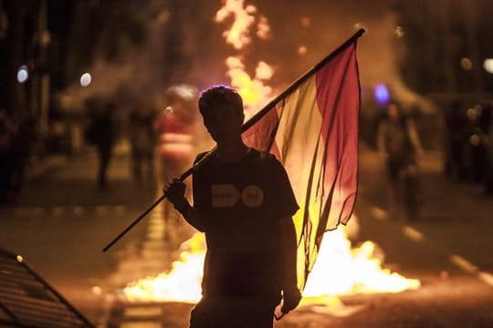 Unruhen nach dem ersten Jahrestag des umstrittenen katalonischen Unabhängigkeitsreferendums in Barcelona.