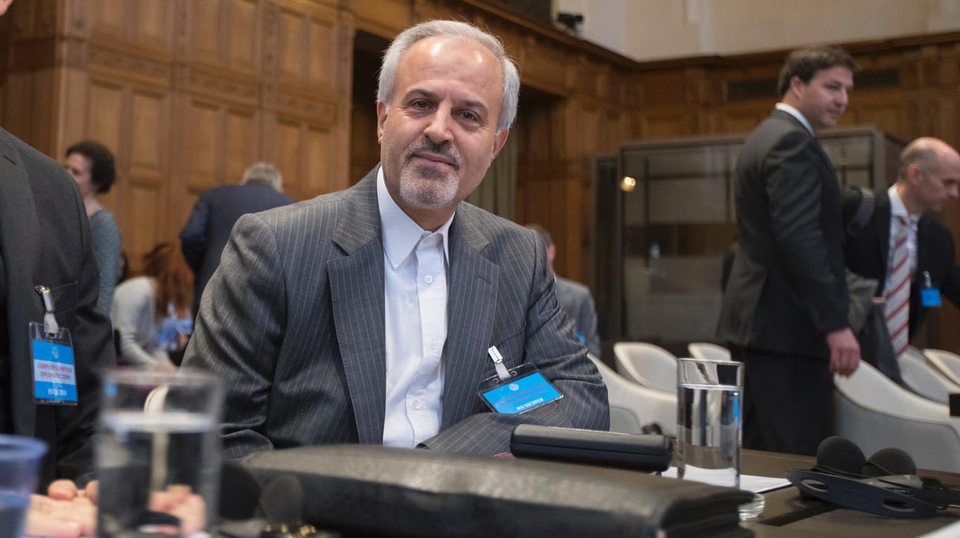 Mohammed Zahedin Labbaf im Internationalen Gerichtshof in Den Haag: Der Anwalt des Iran kann sich über das Urteil des Gerichts freuen.