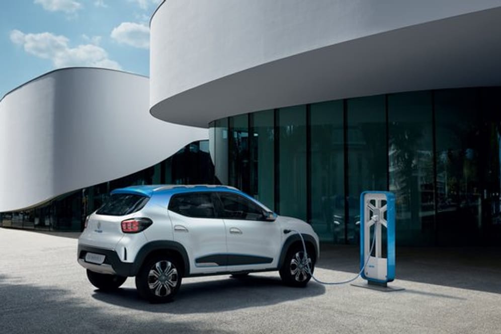 Stromer mit rund 250 Kilometern Reichweite: Renault zeigt in Paris den K-ZE - die Elektrostudie soll 2019 zunächst in China auf den Markt kommen.