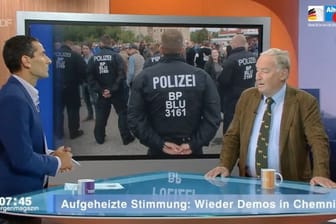 AfD-Parteivorsitzender Alexander Gauland im ZDF-Interview: Versehen mit AfD-Parteilogo wird das öffentlich-rechtlich produzierte Material im Internet zur Parteiwerbung genutzt.