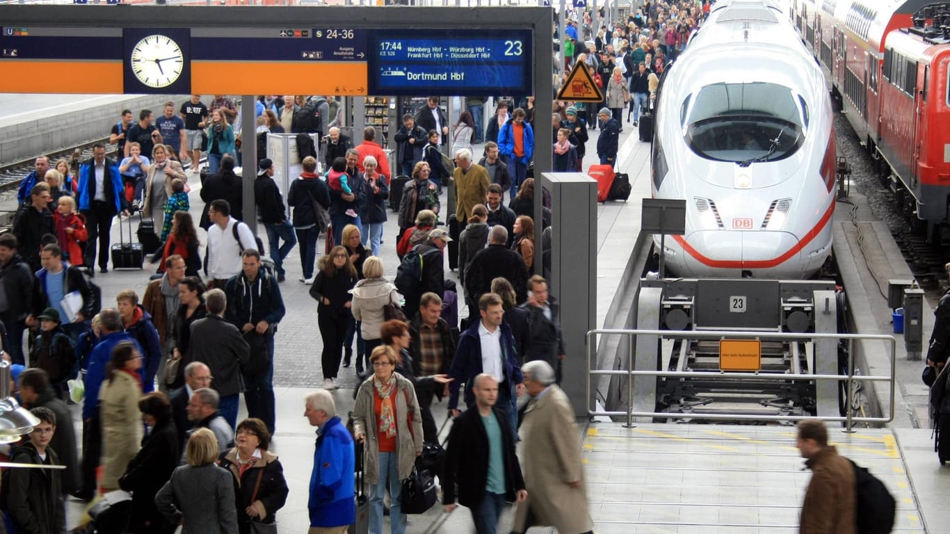 Bahnreisende in München: Vielfahrer sind durch die Preiserhöhung stärker betroffen.