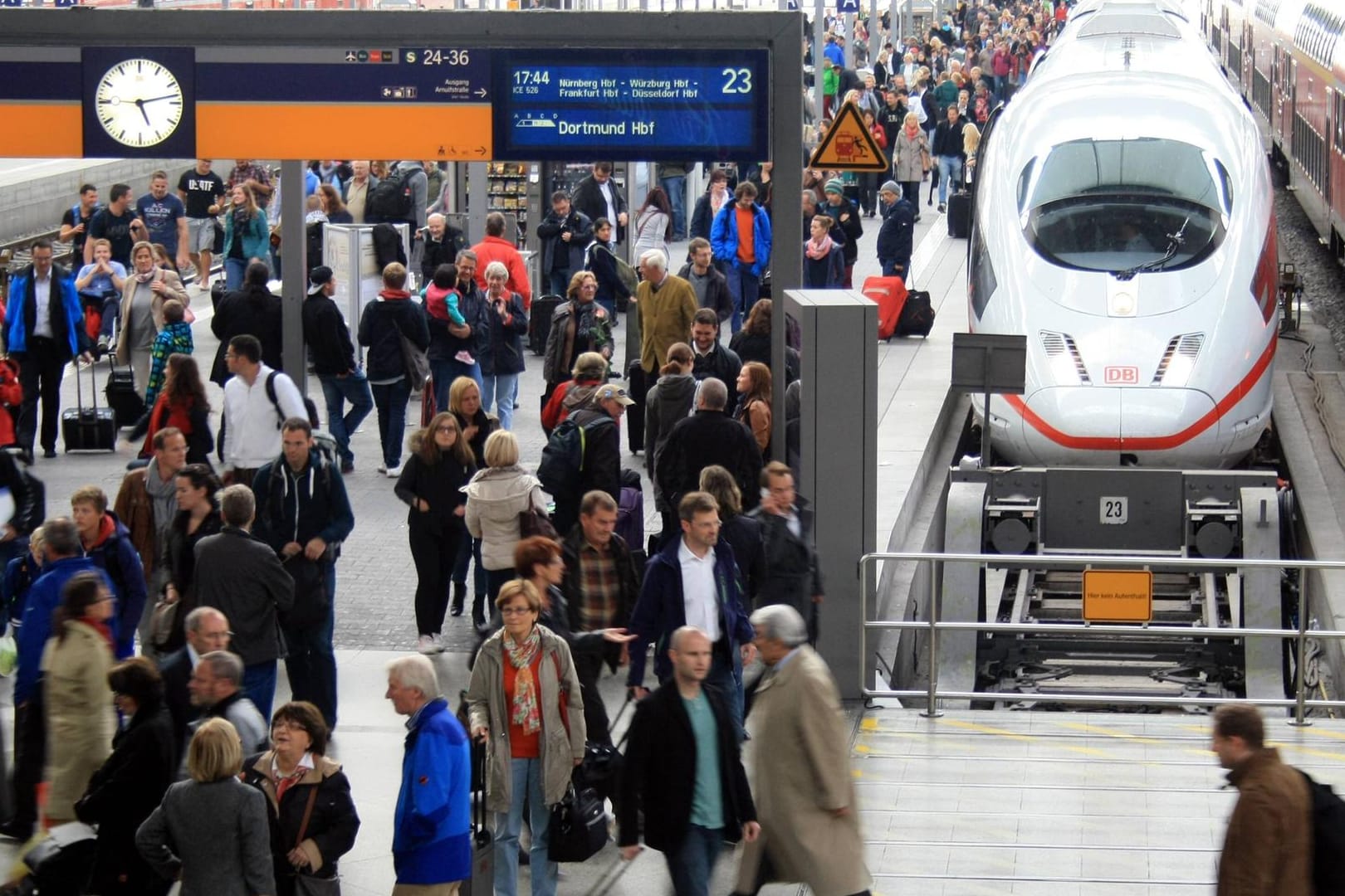 Bahnreisende in München: Vielfahrer sind durch die Preiserhöhung stärker betroffen.