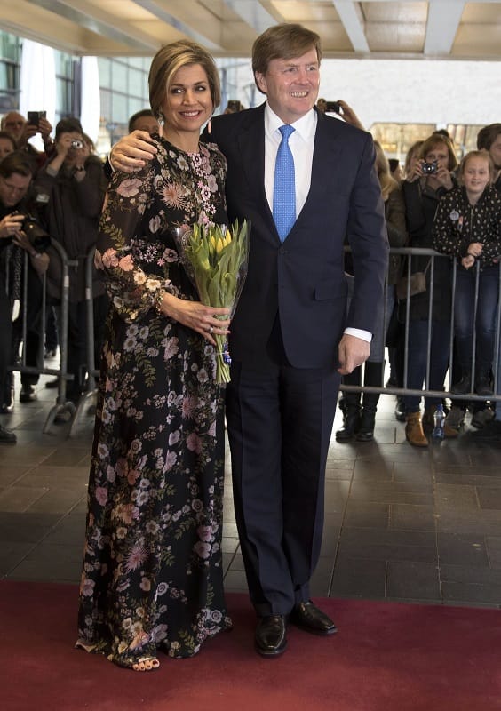 Im April 2017: Máxima kuschelt sich an Willem-Alexander.