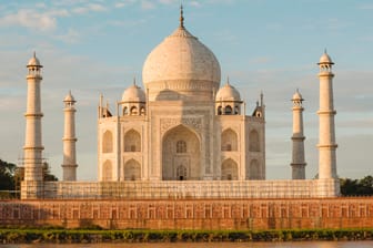 Taj Mahal: Von außen darf das berühmte Mausoleum in Indien fotografiert werden – innen sind Fotos nicht gestattet.