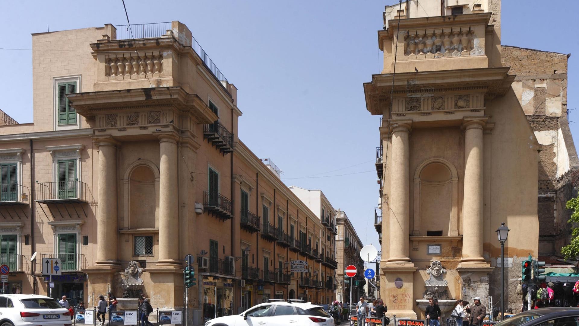 Aufnahme der Stadt Innenstadt von Catania (Archivbild): Auch hier dürfte das, wenn auch schwache, Beben noch zu spüren gewesen sein. Die Stadt ist nicht weit vom Zentrum des Erdbebens entfernt.