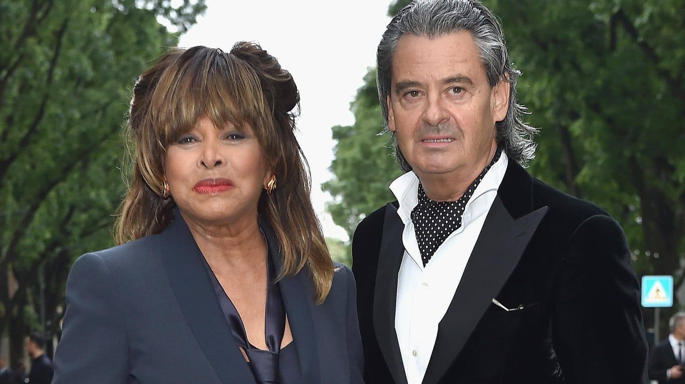 Tina Turner und Erwin Bach: Die heute 78-Jährige und ihr 16 Jahre jüngerer Ehemann gaben sich 2013 das Jawort. Sie leben gemeinsam in der Schweiz.