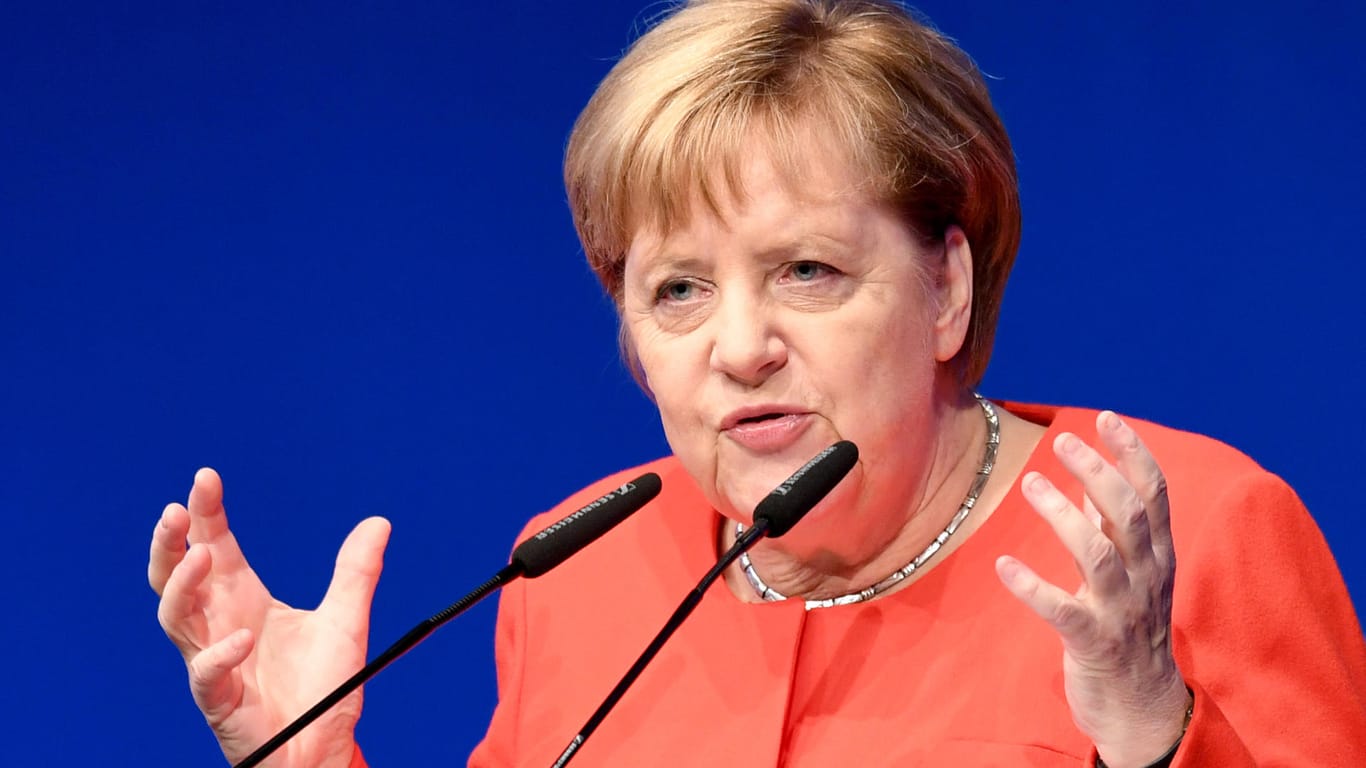 Angela Merkel in Kiel: Die Bundeskanzlerin forderte auf dem Deutschlandtag der Jungen Union Einigkeit – in der Union, in Deutschland und in Europa.