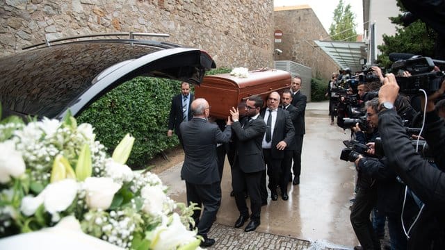 Der Sarg von Montserrat Caballé in Barcelona.