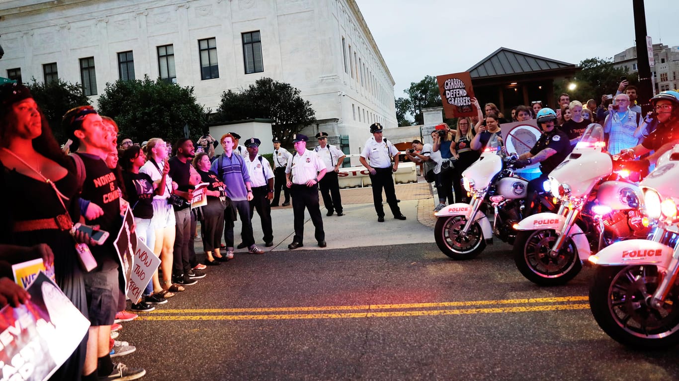 Demonstranten in Washington: Viele liberale Amerikaner üben scharfe Kritik an der Ernennung Kavanaughs.