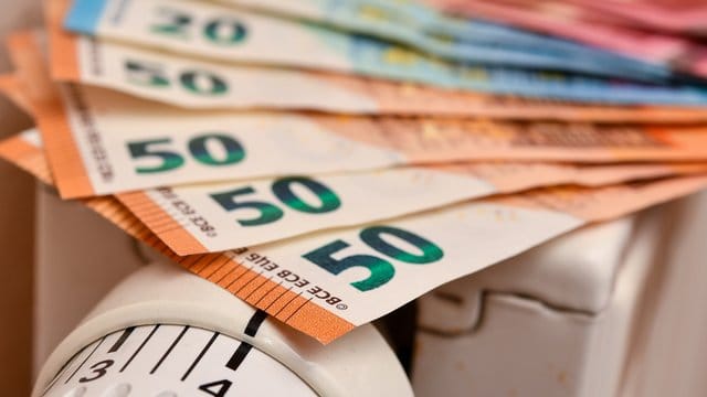 Angaben der Preisportale lassen erkennen: Heizöl und Gas werden in diesem Winter teurer. Angaben der Preisportale lassen erkennen: Heizöl und Gas werden in diesem Winter teurer.
