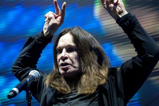 Ozzy Osbourne bei einem Konzert in Budapest 2016.