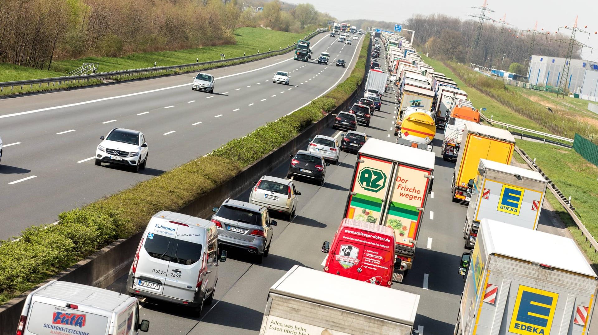 Stau auf der A2 bei Dortmund (Symbolbild): Die neue Abfahrt soll umliegende Straßen entlasten.