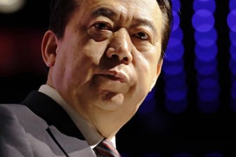 Meng Hongwei, Interpol-Chef: Nach der Festnahme des chinesischen Interpol-Chefs in China herrscht Rätselraten über die Vorwürfe gegen den Vizechefs des Sicherheitsministeriums.