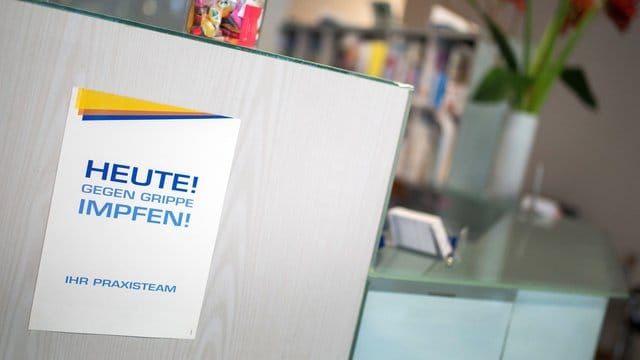 Die Grippeimpfung schützt vor den meisten Influenza-Viren. Die Grippeimpfung schützt vor den meisten Influenza-Viren.