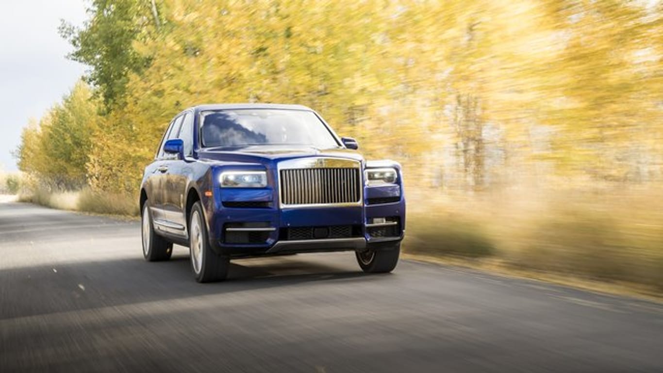 Der Cullinan von Rolls-Royce leistet 571 PS und wird mit einem Preis von rund 315.