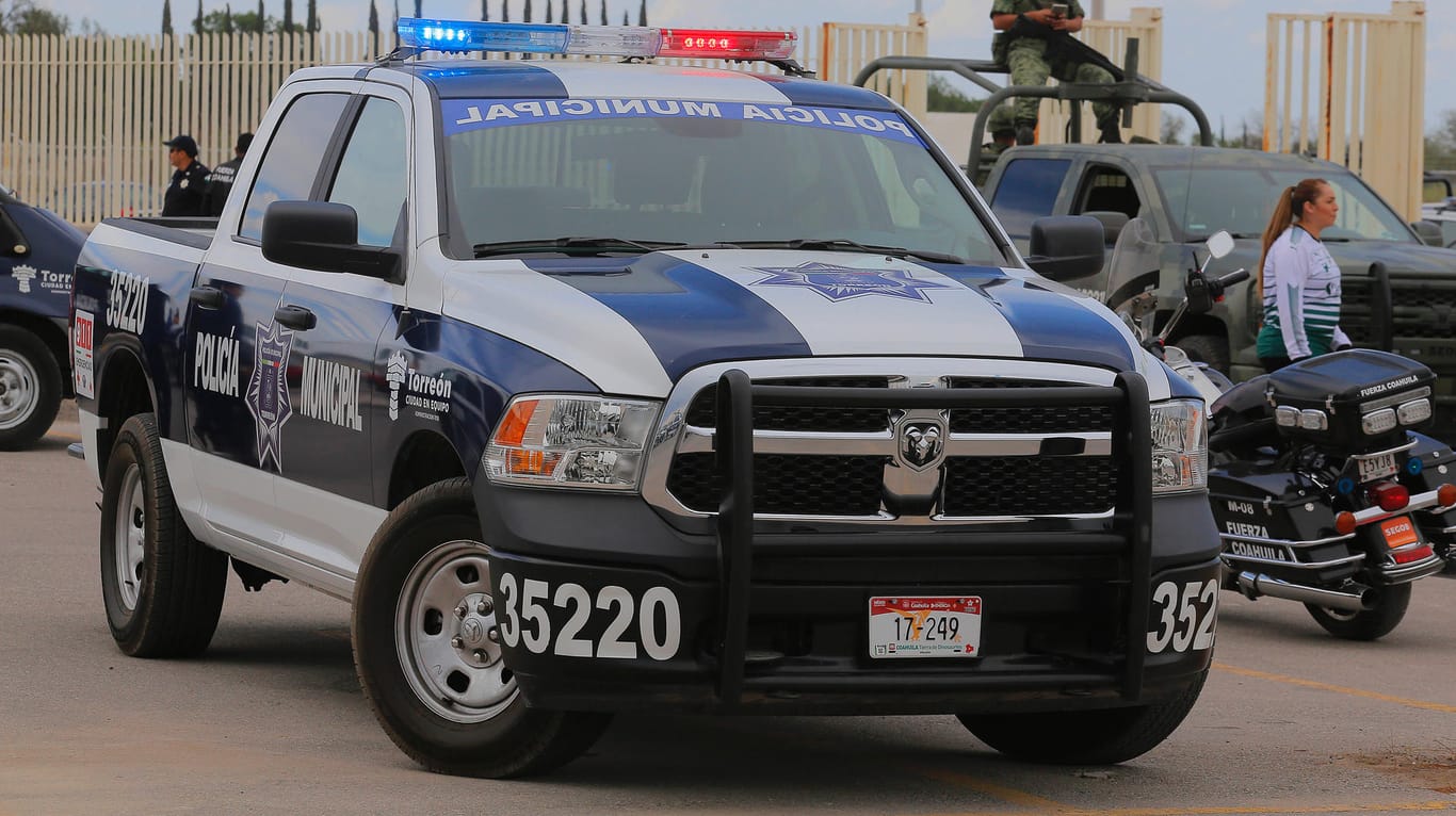 Mexikanische Polizei im Einsatz (Symbolbild): In der Nähe von Mexiko-Stadt konnte ein gesuchtes Mörder-Paar gefasst werden.