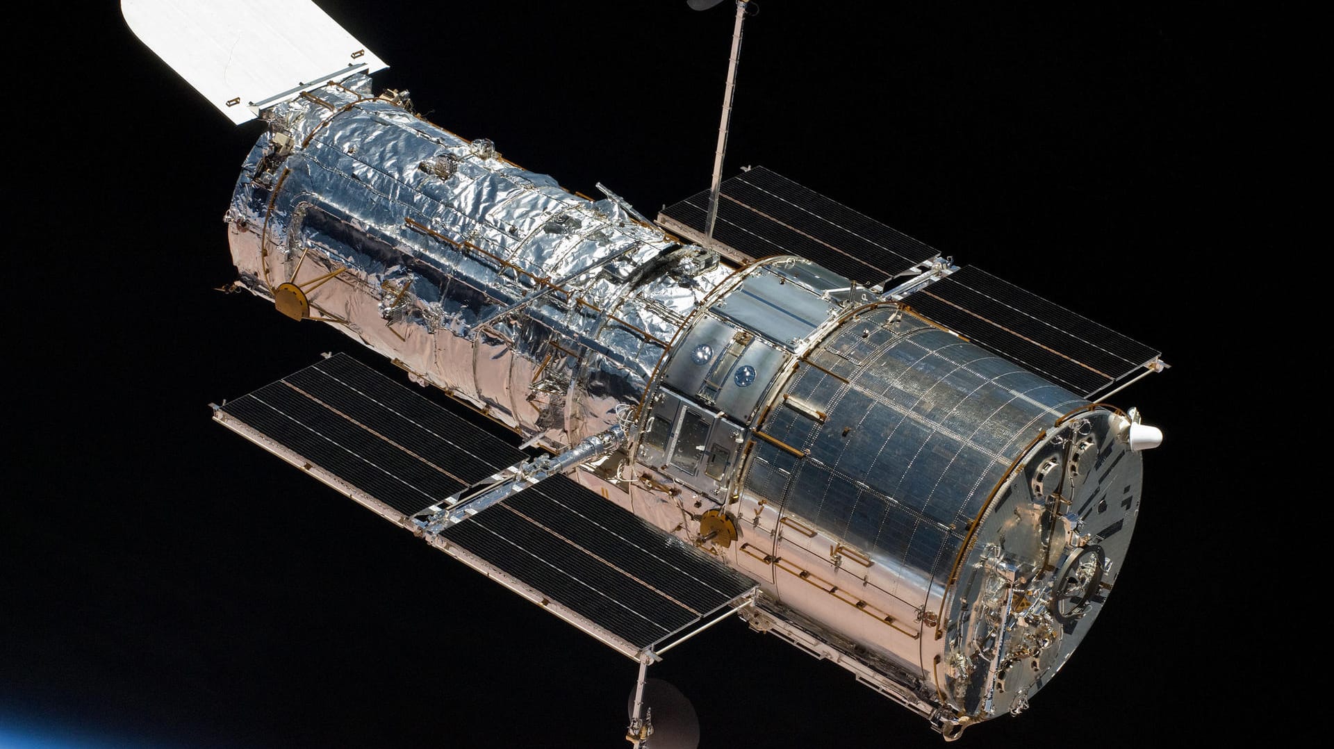 Das Weltraumteleskop "Hubble": Nach dem Ausfall eines Stabilisators haben Wissenschaftler der US-Raumfahrtbehörde Nasa das Weltraumteleskop vorübergehend in den Sicherheitsmodus versetzt.