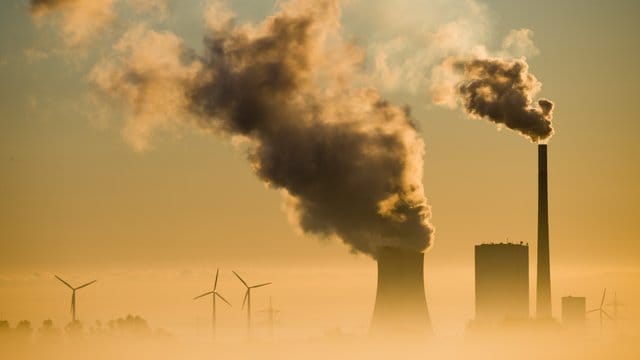Das Kohlekraftwerk Mehrum in Niedersachsen. Das Kohlekraftwerk Mehrum in Niedersachsen.