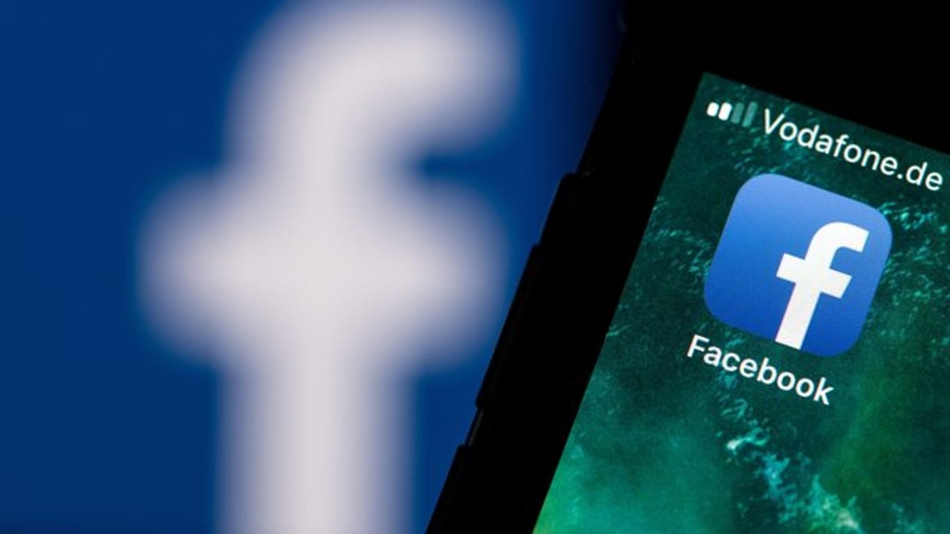 Facebook verlängert die Bedenkzeit vor der dauerhaften Löschung des Kontos auf 30 Tage.