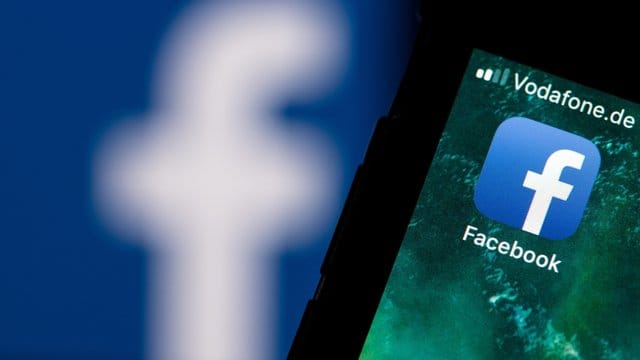 Facebook verlängert die Bedenkzeit vor der dauerhaften Löschung des Kontos auf 30 Tage. Facebook verlängert die Bedenkzeit vor der dauerhaften Löschung des Kontos auf 30 Tage.