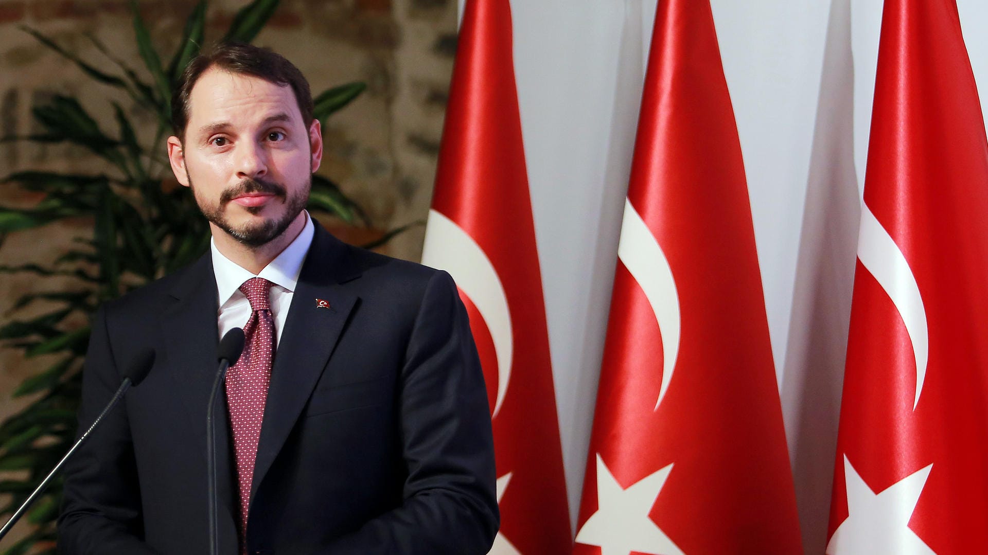 Berat Albayrak: Die türkische Regierung will mit Preissenkungen die hohe Inflation im Land bekämpfen.