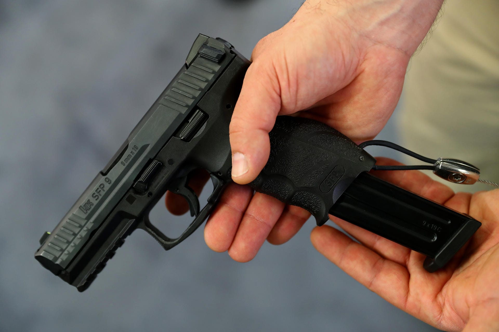 Die Pistole SFP9 von Heckler & Koch: Die Probleme der Berliner Polizei mit ihren neuen Dienstwaffen reißen nicht ab.