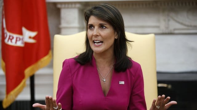 Nikki Haley hatte überraschend verkündet, dass sie ihren einflussreichen Posten zum Jahresende aufgeben wird. Nikki Haley hatte überraschend verkündet, dass sie ihren einflussreichen Posten zum Jahresende aufgeben wird.