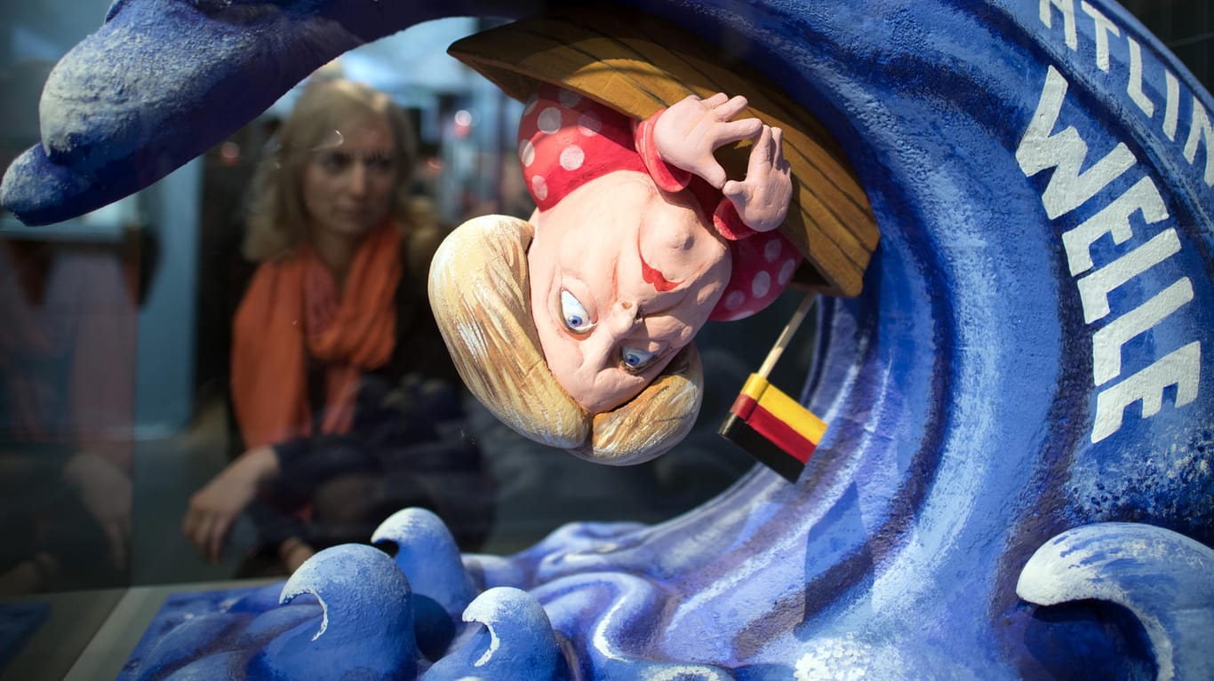 Modell eines Karnevalswagens in der Ausstellung "Angst. Eine deutsche Gefühlslage?": Furcht vor Flüchtlingen statt Zukunftsoptimismus.