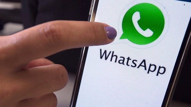 Alte Whatsapp-Versionen können über die Funktion Videoanruf gehackt werden.